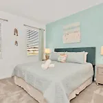 8Br Family Home With Private Pool & Theatre Room