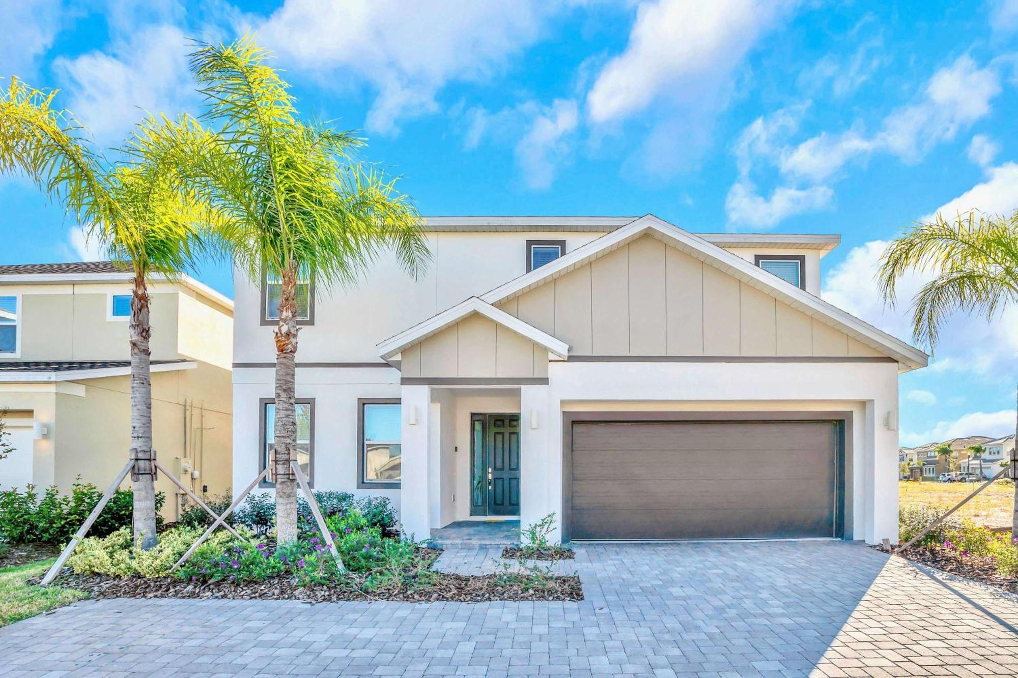 Holiday home 8br Family With Private Pool & Theatre Kissimmee